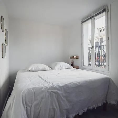 Splendid With Balcony & Montmartre View