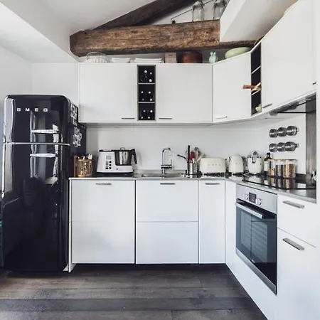 Splendid With Balcony & Montmartre View Apartament