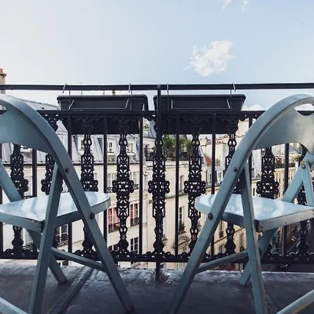 Splendid With Balcony & Montmartre View